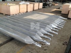 Spun cast rolls for plate heating furnace