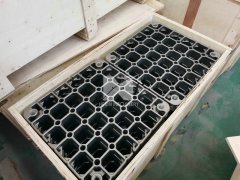 Cast trays for heat treatment