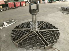 Lift fixture for pit furnace