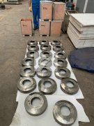 Spinner discs for glasswool fiberizing