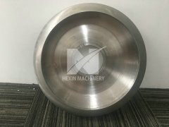 Spinner discs for glasswool fiberizing and basket brackets