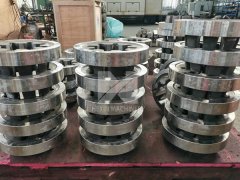 Water-cooled roller rings by precision casting