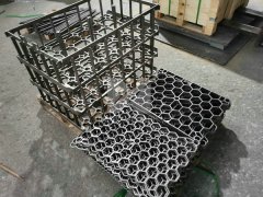 Heat treatment fixture by precision casting