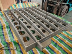 Intermediate tube sheet, tube support